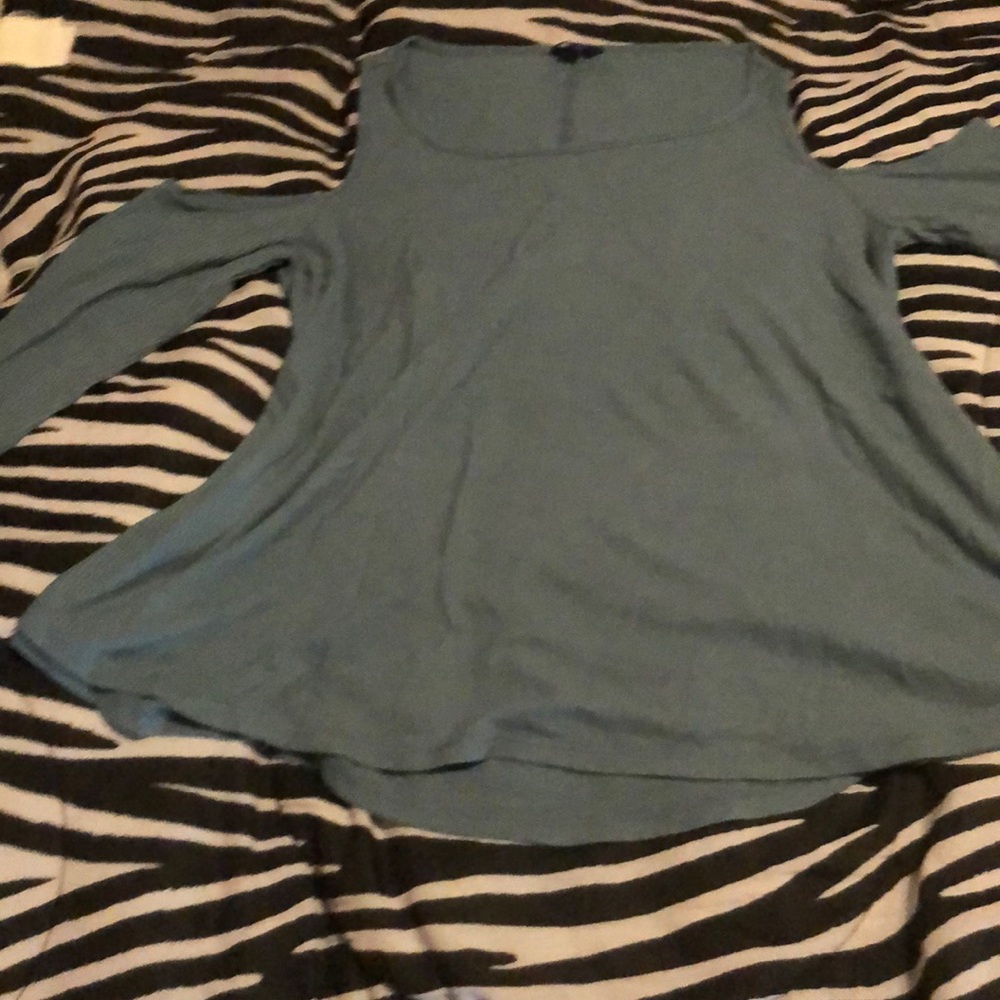 Aeropostale Open Shoulder Shirt